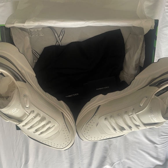 Brand New D&G - Picture 4 of 6